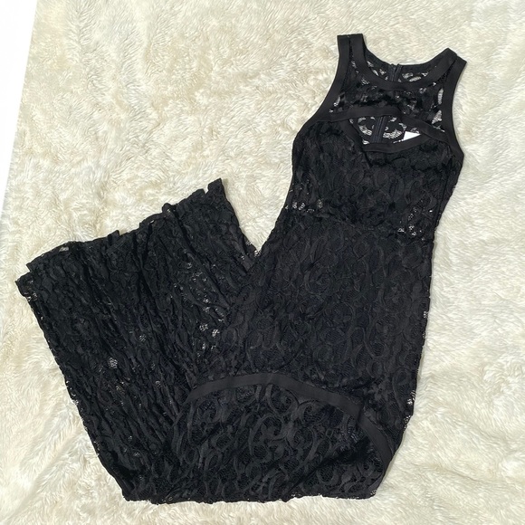 NWT Alexis Natuna Cutout Lace Gown - Size Medium - Picture 5 of 10